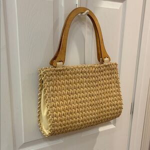 1960s Mister Ernest amazing condition woven straw summer bag wooden handles